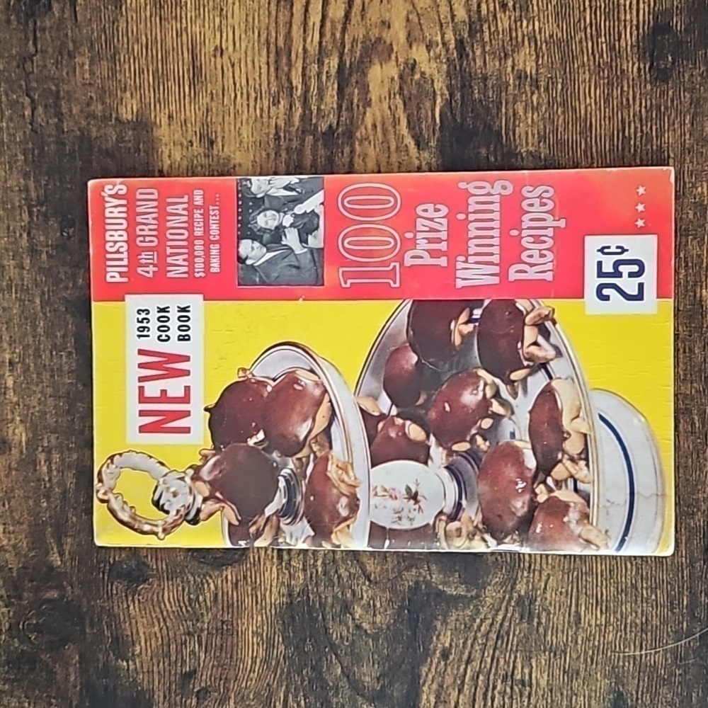 Vintage Pillsbury Cookbook! 1953